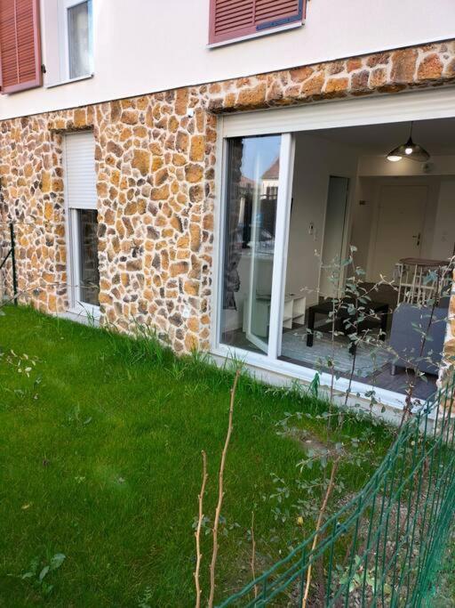 Appartement F2 De Haut Standing En Hypercentre Avec Jardin Prive A 270 M De La Gare De Mantes ! 外观 照片