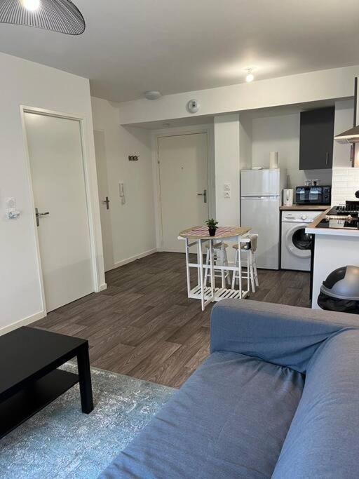 Appartement F2 De Haut Standing En Hypercentre Avec Jardin Prive A 270 M De La Gare De Mantes ! 外观 照片