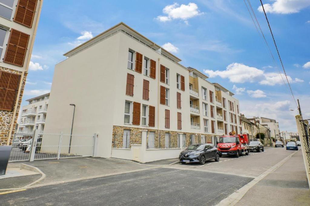 Appartement F2 De Haut Standing En Hypercentre Avec Jardin Prive A 270 M De La Gare De Mantes ! 外观 照片