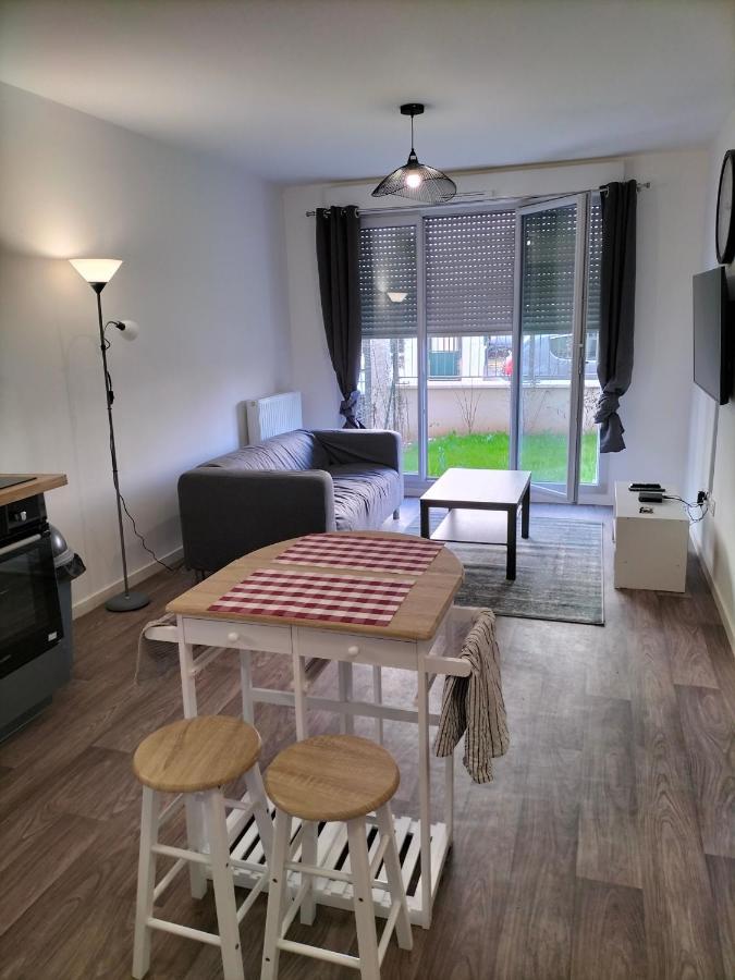 Appartement F2 De Haut Standing En Hypercentre Avec Jardin Prive A 270 M De La Gare De Mantes ! 外观 照片